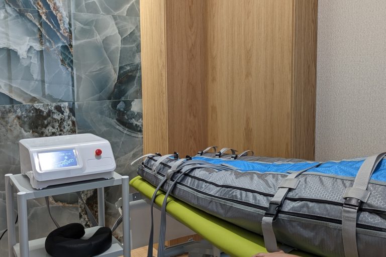 Equipo de presoterapia en Tándem Fisioterapia - Cáceres